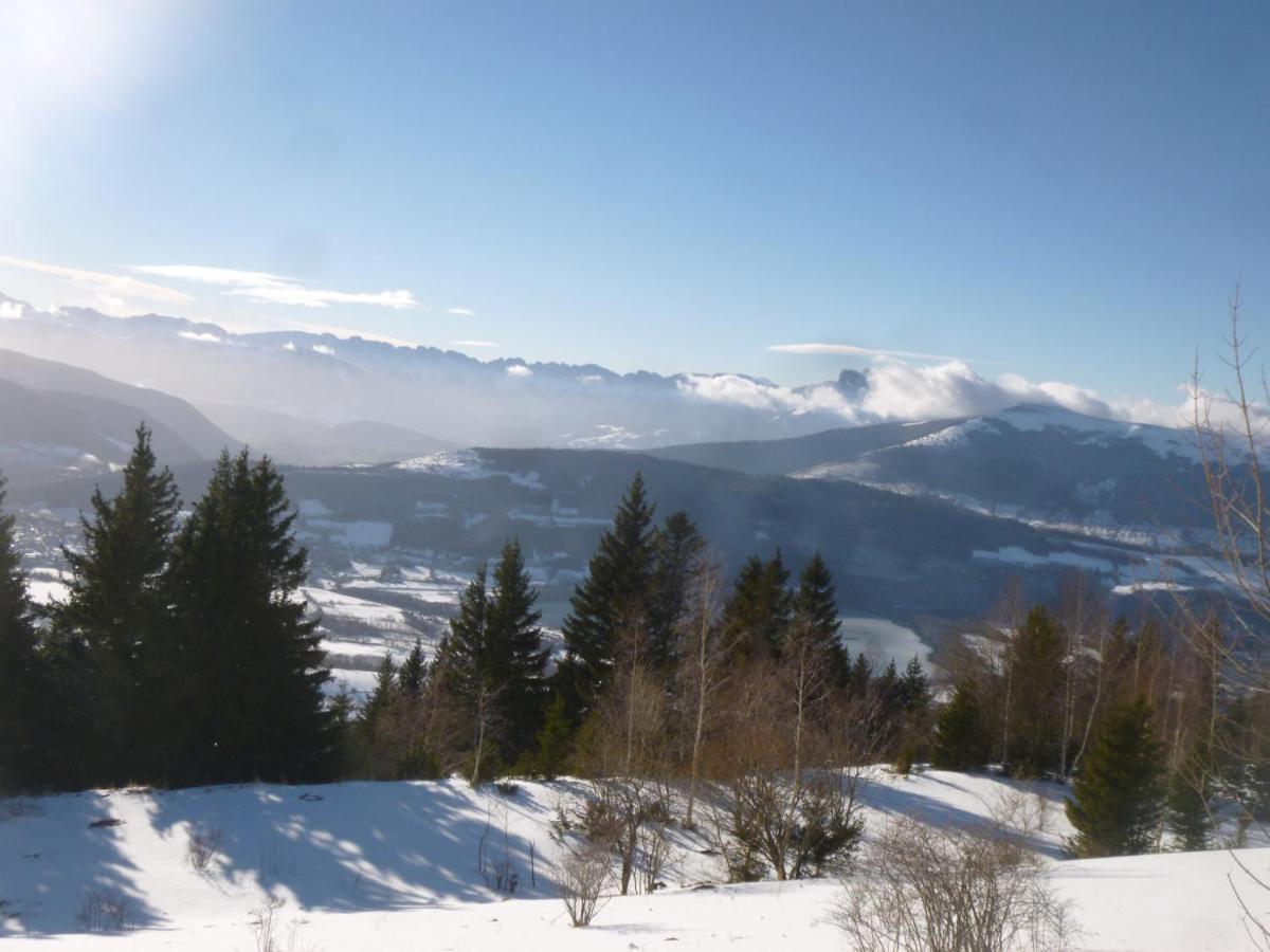 Studio Entier Au Calme Avec Vue Panoramique Exceptionelle A 1500M Apartment Comboursiere Luaran gambar